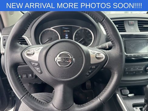 Used 2017 Nissan Sentra SV w/ Style Package image 9