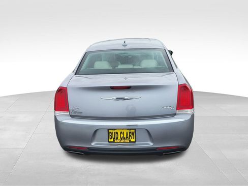 Used 2017 Chrysler 300 C AWD/4WD image 5