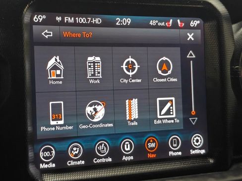 Used 2020 Jeep Wrangler Unlimited Sahara image 36