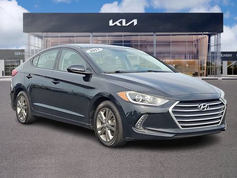 Used 2017 Hyundai Elantra SE w/ SE A/T Tech Package 03 FWD image 1