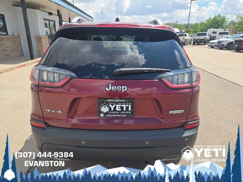 Used 2020 Jeep Cherokee Latitude Plus w/ Comfort/Convenience Group AWD/4WD image 4