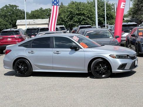 Used 2024 Honda Civic Sport image 4