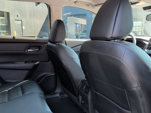 Used 2023 Nissan Rogue SL w/ SL Premium Package AWD/4WD image 22