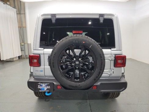 New 2024 Jeep Wrangler Unlimited Sahara AWD/4WD image 7