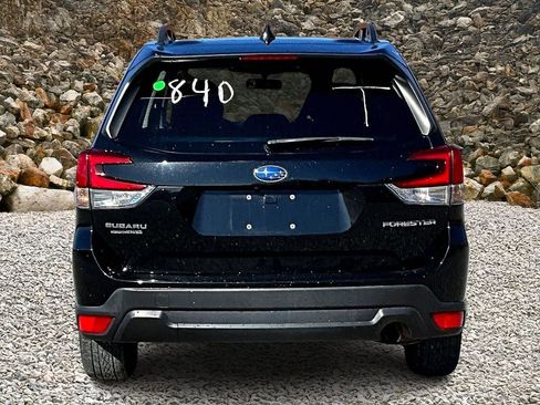 Used 2023 Subaru Forester Premium image 4
