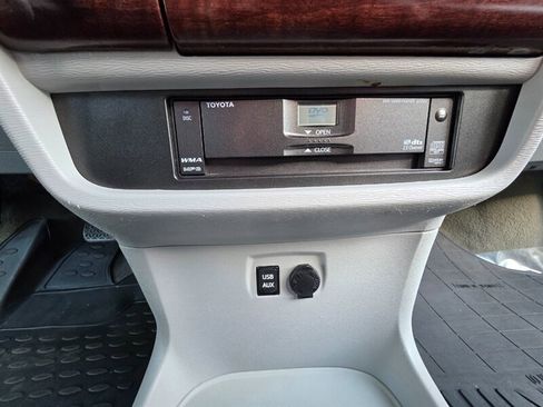 Used 2014 Toyota Sienna XLE image 45