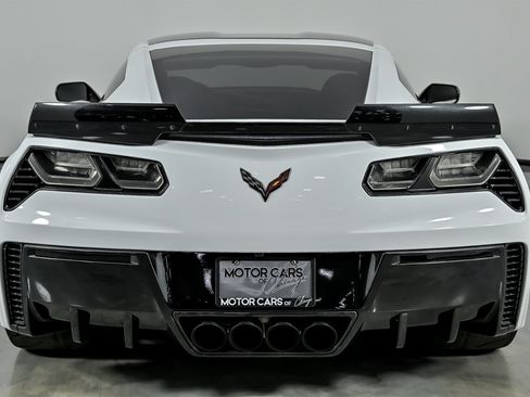Used 2016 Chevrolet Corvette Z06 w/ 3LZ Preferred Equipment Group RWD image 10