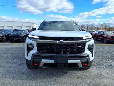 New 2026 Chevrolet Traverse Z71 w/ Enhanced Driving Package image 2