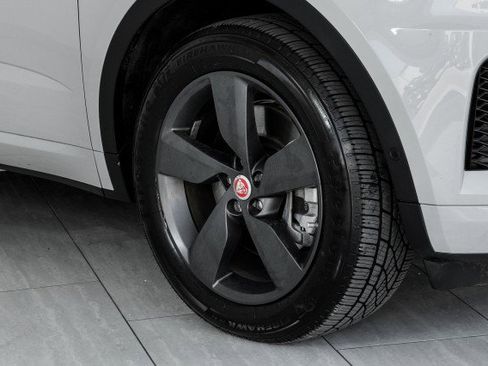 Used 2019 Jaguar E-PACE R-Dynamic SE image 58