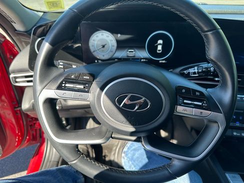 Used 2023 Hyundai Elantra Limited FWD image 19