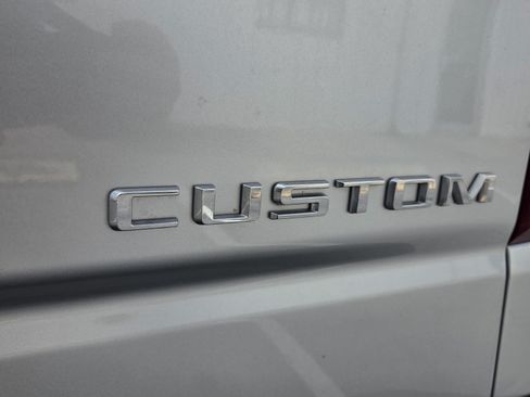 Used 2020 Chevrolet Silverado 1500 Custom w/ Custom Value Package RWD image 14