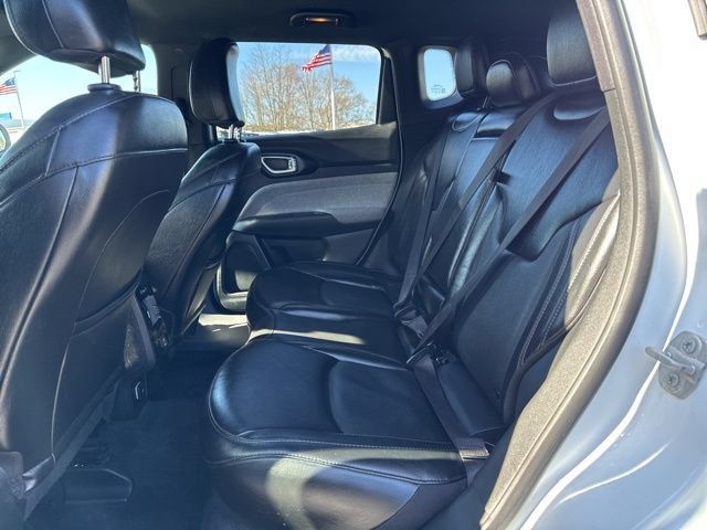 Used 2023 Jeep Compass Latitude AWD/4WD image 23