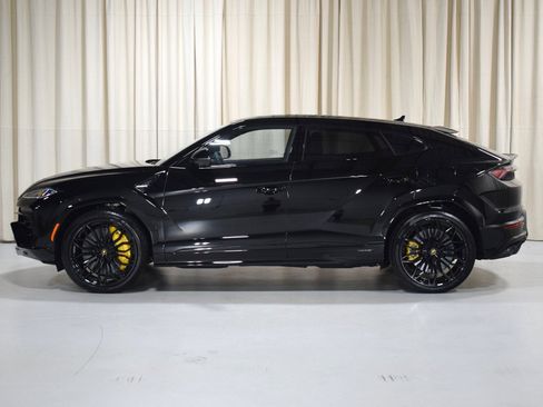 Used 2025 Lamborghini Urus SE image 4