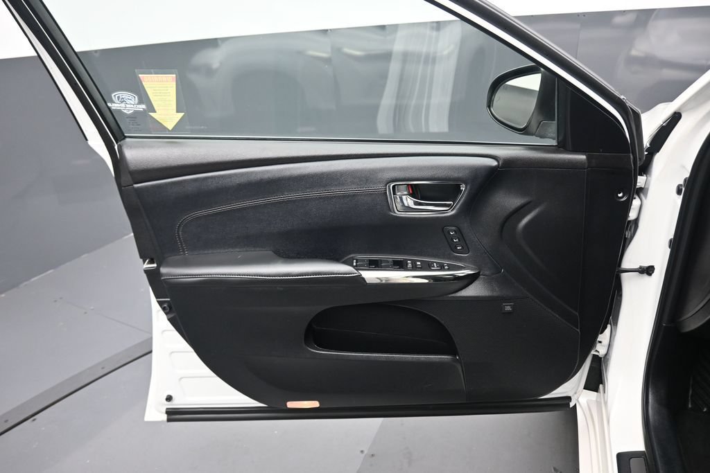 Used 2016 Toyota Avalon Limited w/ Toyota Safety Sense Package FWD image 9