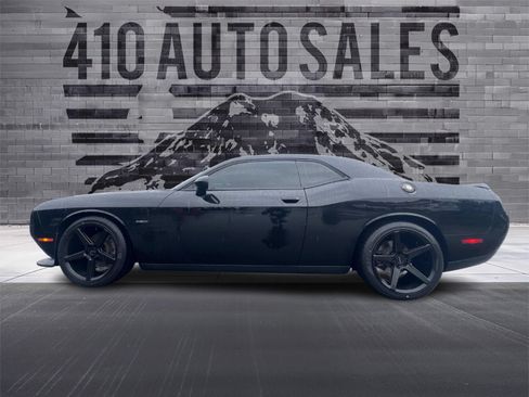 Used 2019 Dodge Challenger R/T w/ Driver Convenience Group RWD image 7