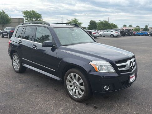 Used 2010 Mercedes-Benz GLK 350 4MATIC image 2