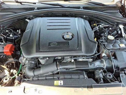 Used 2018 Land Rover Range Rover Velar S image 34