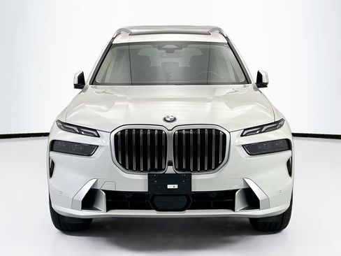 Used 2026 BMW X7 xDrive40i AWD/4WD image 2