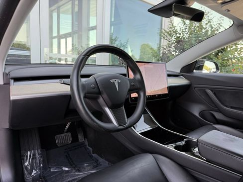 Used 2019 Tesla Model 3 Long Range AWD/4WD image 16