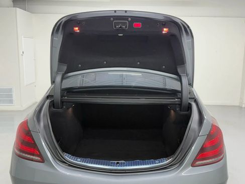 Used 2018 Mercedes-Benz S 560 4MATIC Sedan image 38