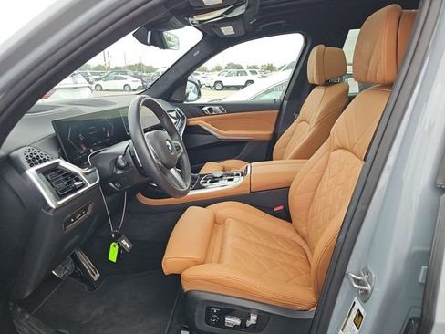 Used 2026 BMW X7 xDrive40i image 9