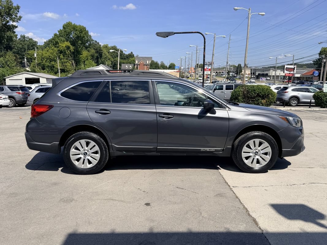 Used 2018 Subaru Outback 2.5i Premium AWD/4WD image 7