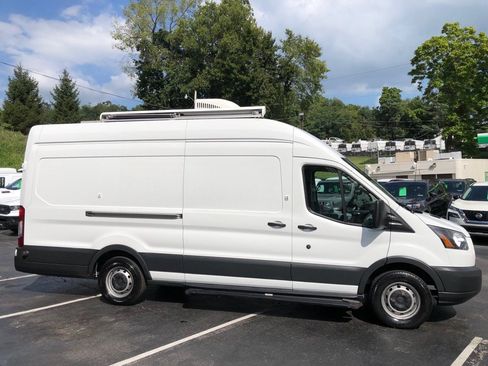Used 2017 Ford Transit 250 148 High Roof Extended RWD image 7