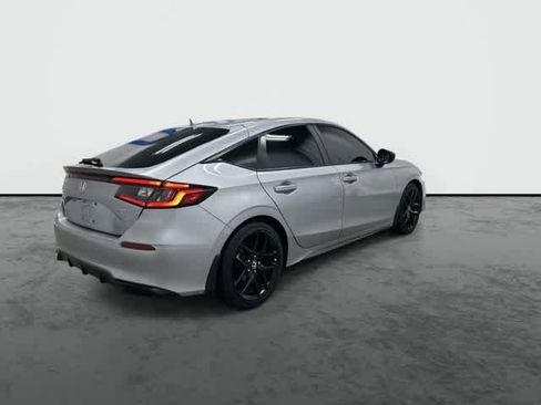 Used 2024 Honda Civic Sport image 4