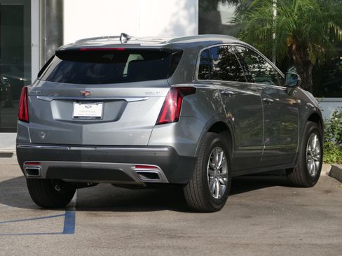 Certified 2023 Cadillac XT5 Premium Luxury FWD image 6