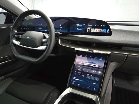 Used 2025 Lucid Air Touring AWD/4WD image 11