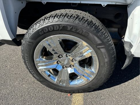 Used 2018 Chevrolet Silverado 1500 Custom w/ Custom Value Package image 27