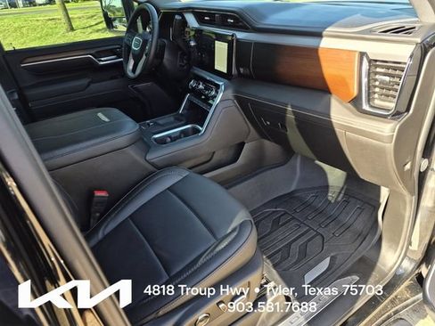 Used 2025 GMC Sierra 2500 Denali AWD/4WD image 12