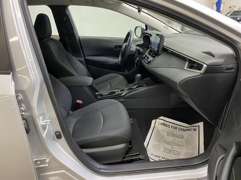 Used 2022 Toyota Corolla LE image 25
