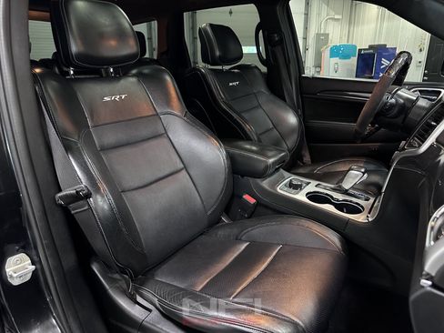 Used 2016 Jeep Grand Cherokee SRT AWD/4WD image 48