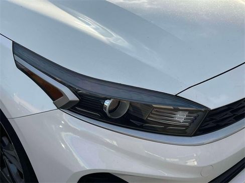 Used 2022 Kia Forte LXS image 5