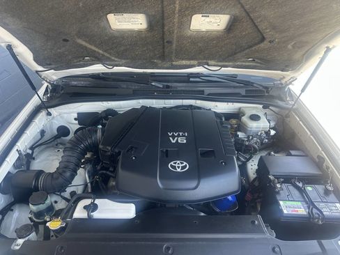 Used 2004 Toyota 4Runner Limited AWD/4WD image 18