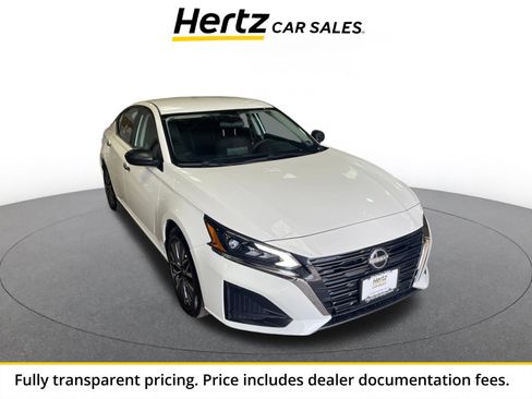 Used 2025 Nissan Altima 2.5 SV FWD image 1