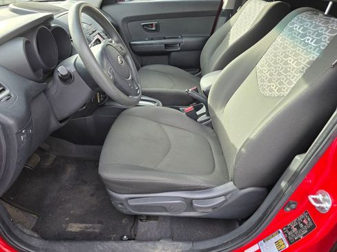 Used 2010 Kia Soul + w/ Audio Pkg image 24