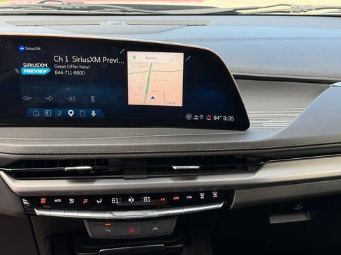 Used 2025 Cadillac XT4 Premium Luxury AWD/4WD image 33