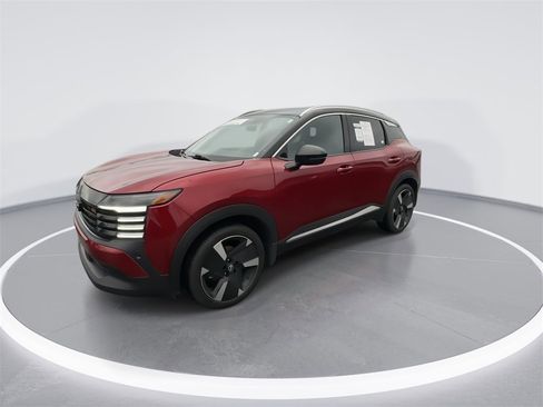 Used 2025 Nissan Kicks SR w/ SR Premium Package image 4