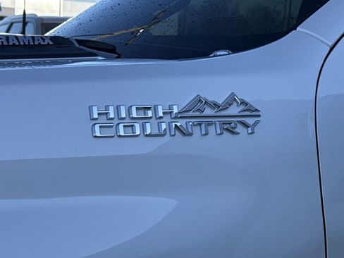 Used 2023 Chevrolet Silverado 2500 High Country image 17