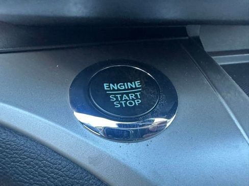 Used 2022 Ford Explorer XLT w/ Equipment Group 202A image 20