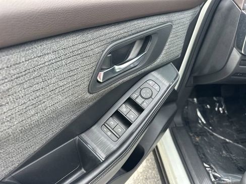 Certified 2023 Nissan Rogue SV FWD image 20