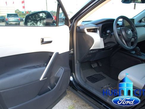 Used 2026 Toyota Corolla Cross L FWD image 11