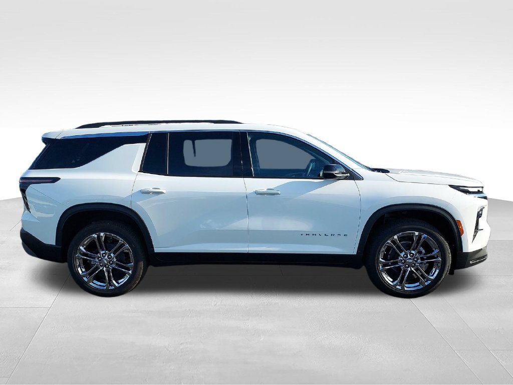 New 2027 Chevrolet Traverse LT FWD image 6