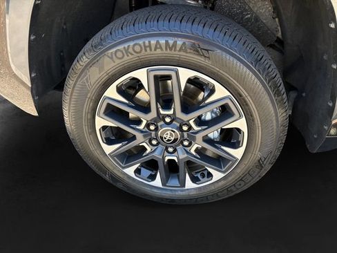 Certified 2025 Toyota Tundra Limited AWD/4WD image 11
