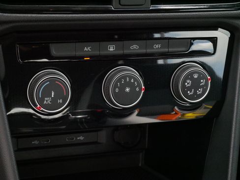 Certified 2025 Volkswagen Taos S FWD image 24