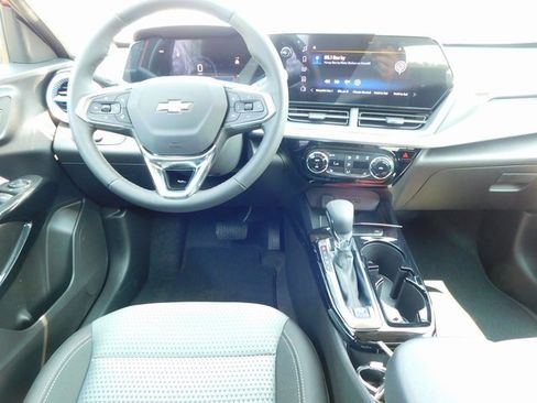 New 2025 Chevrolet Trax LT w/ Driver Confidence Package image 15