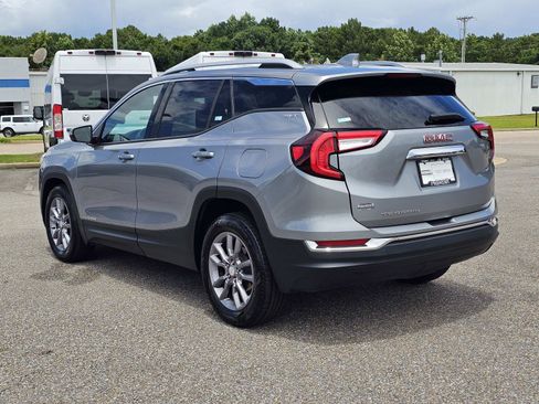 Used 2024 GMC Terrain SLT FWD image 12