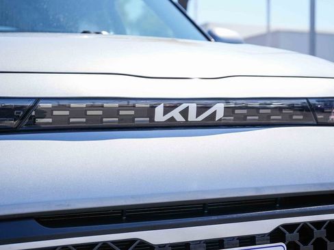 Used 2023 Kia Soul S FWD image 6